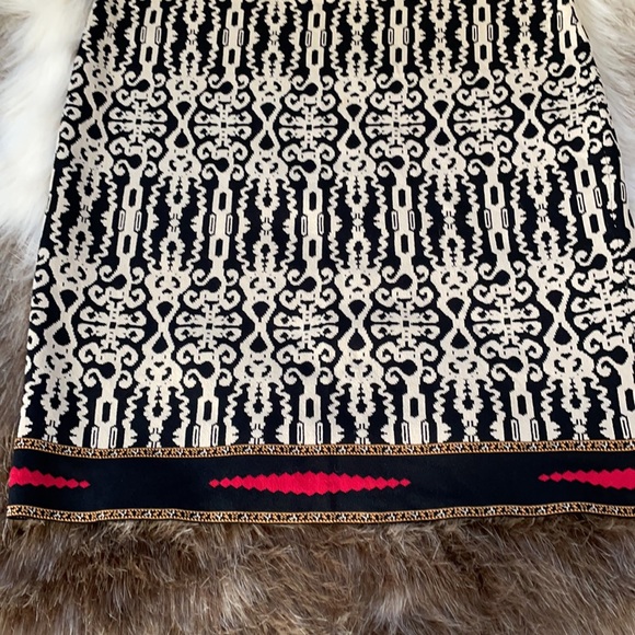 Carmen Marc Valvo knit skirt - Picture 2 of 5